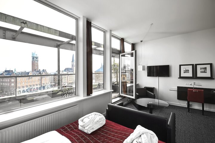 Room 41 of 86