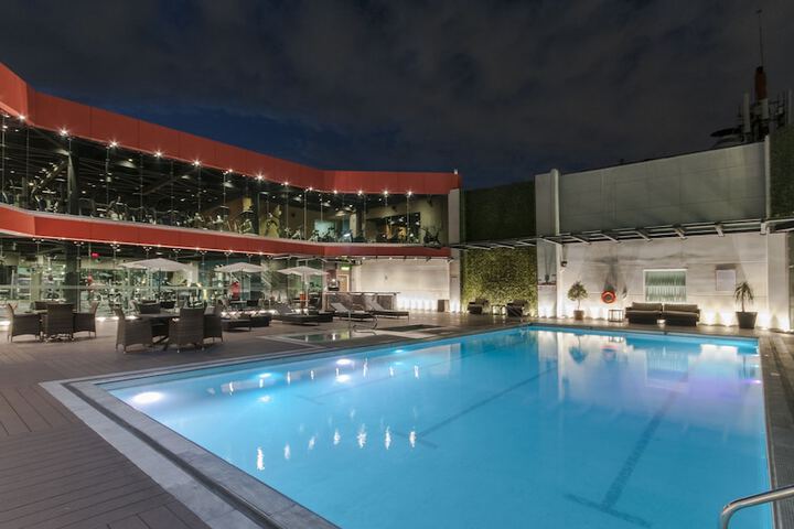Hotel Pool