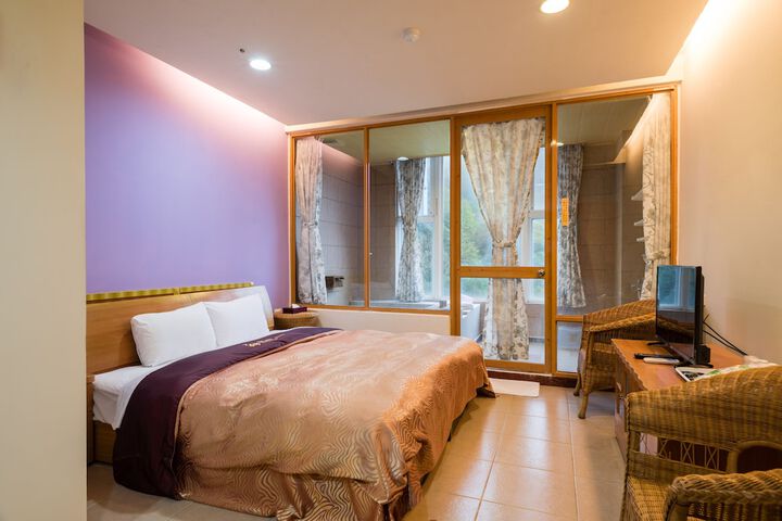 Room 5 of 36