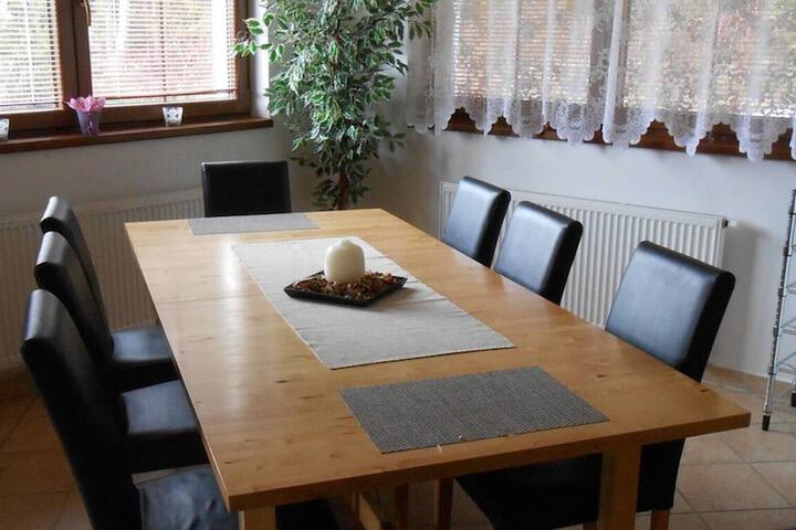 Dining 17 of 36