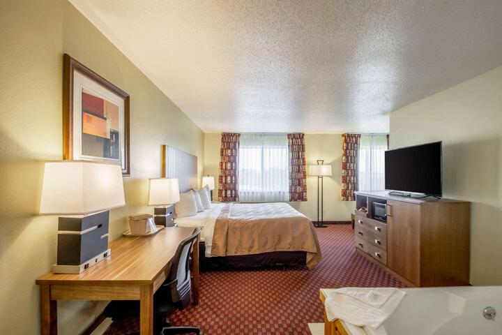 1 King Bed (8 of 12)