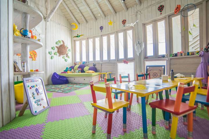 Childrens Activities 228 of 307