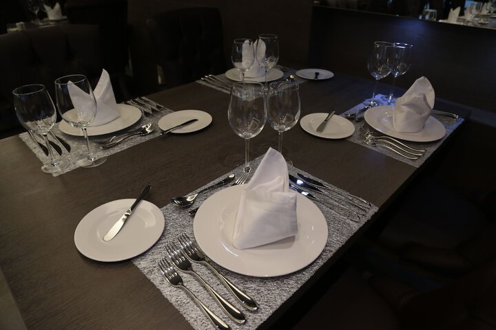 Dining 76 of 97
