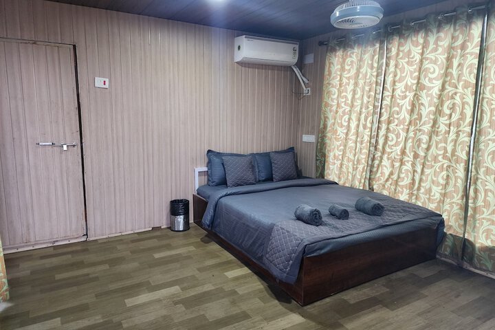 Room 14 of 53