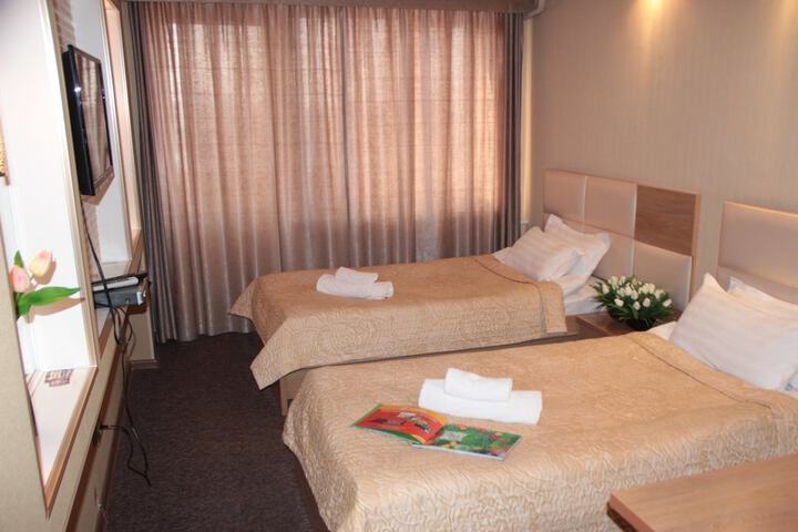Room 10 of 46