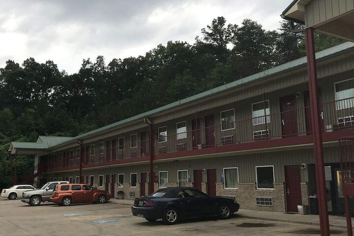 Property Grounds 20 of 24