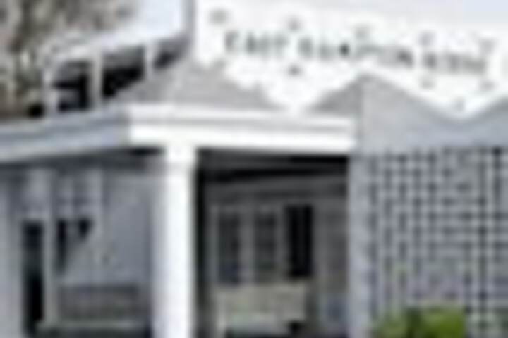 Hotel 512 of 549