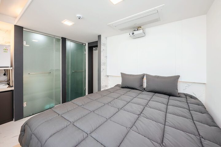 Room 15 of 54