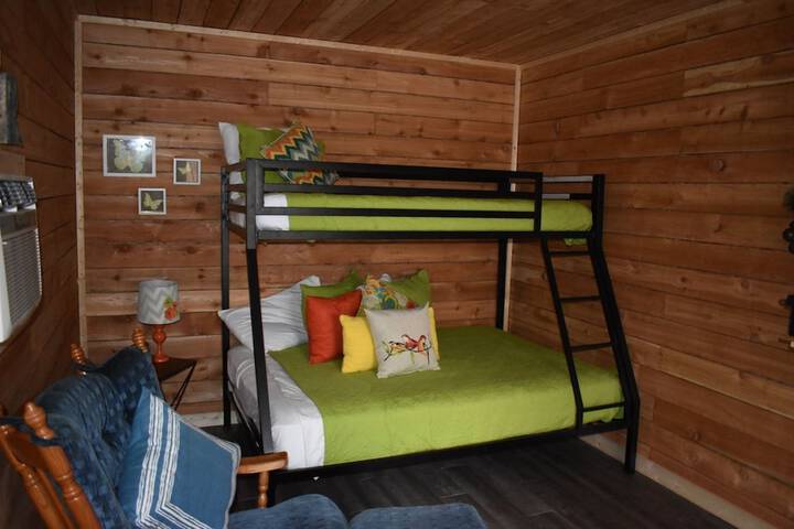 Room 2 of 27