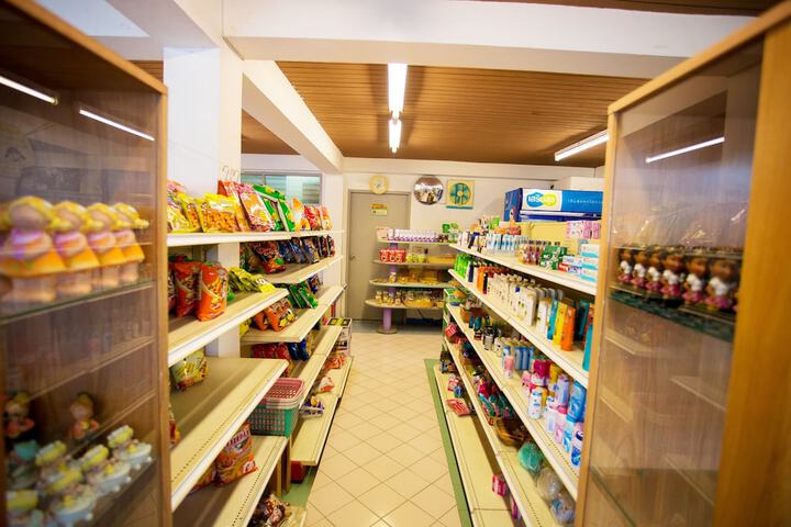 Gift Shop 140 of 194
