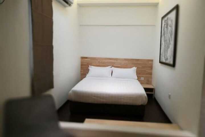 Room 25 of 53