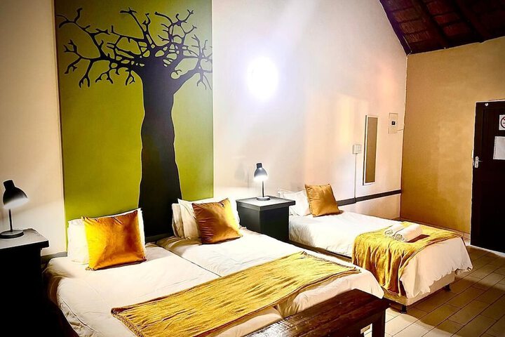 Room 9 of 34