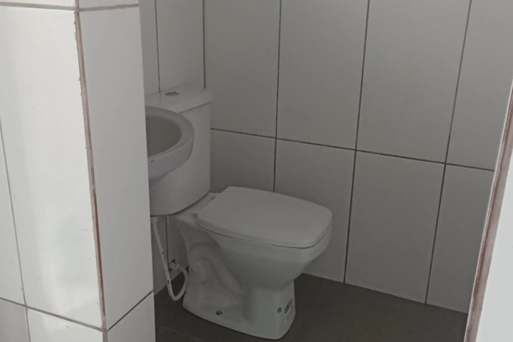 Room 7 of 16