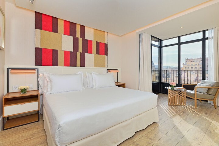 Room 10 of 85