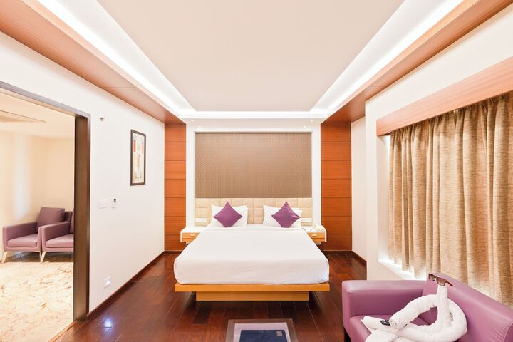 Room 43 of 150