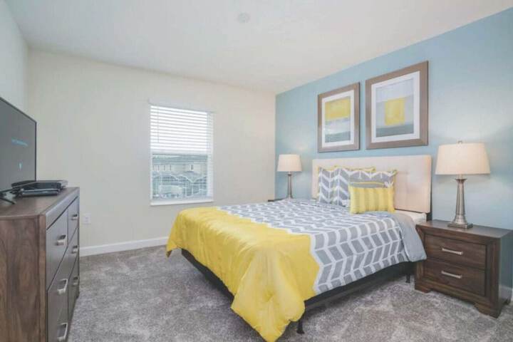 Room 6 of 24