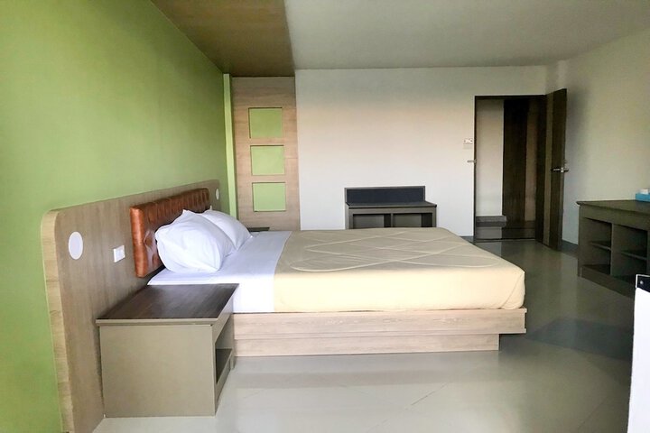 Room 5 of 45