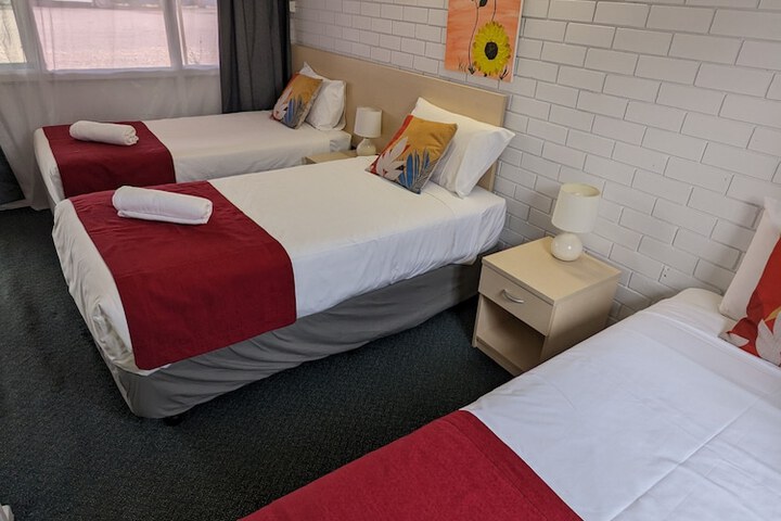 Room 7 of 40