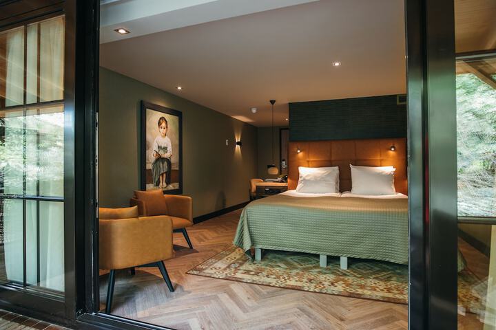 Room 17 of 70