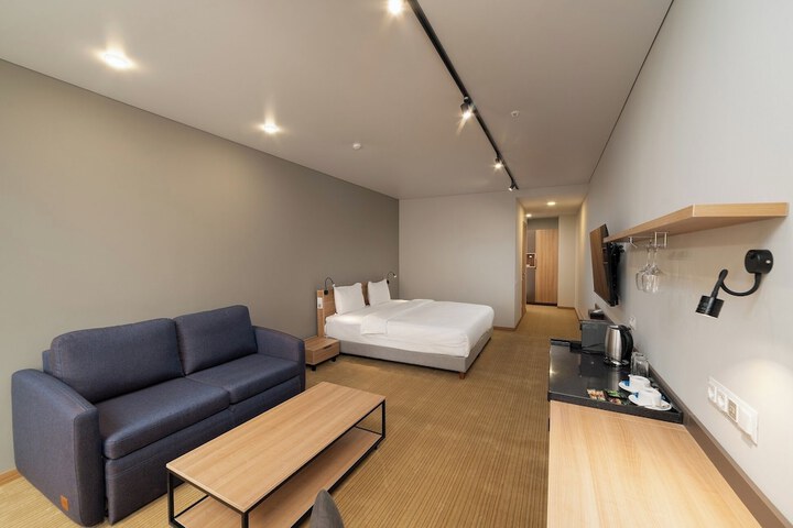 Room 34 of 129