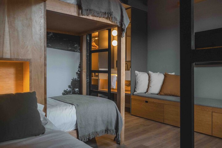 Room 10 of 79