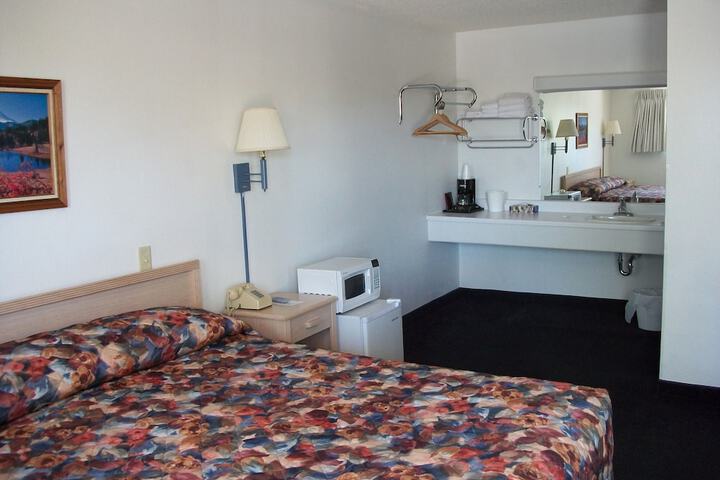 Room 6 of 29