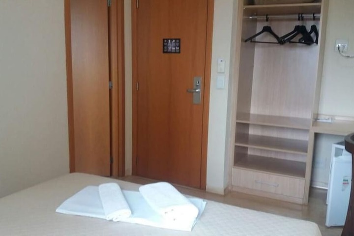 Room 6 of 21
