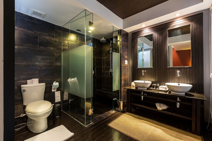 Room 21 of 45