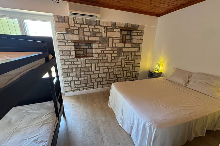Room 14 of 35