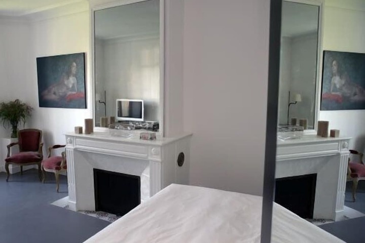Room 10 of 40