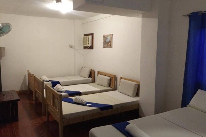 Room 8 of 29