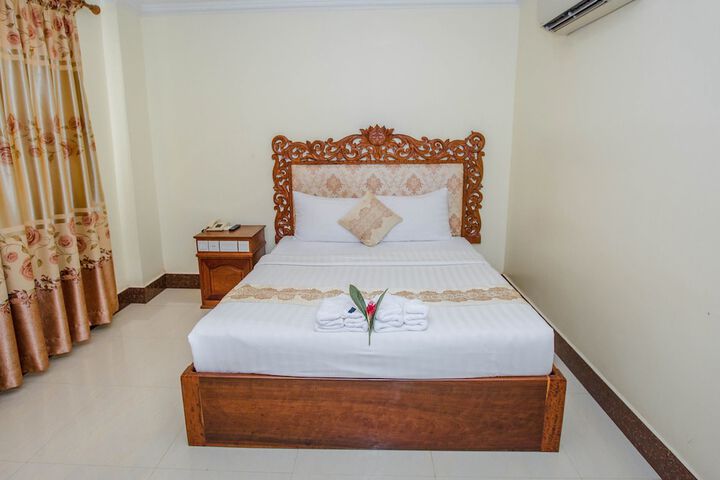 Room 10 of 35