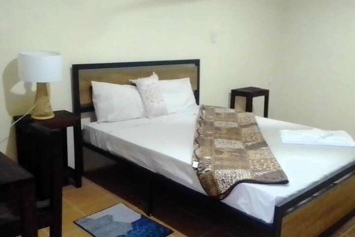 Room 9 of 24
