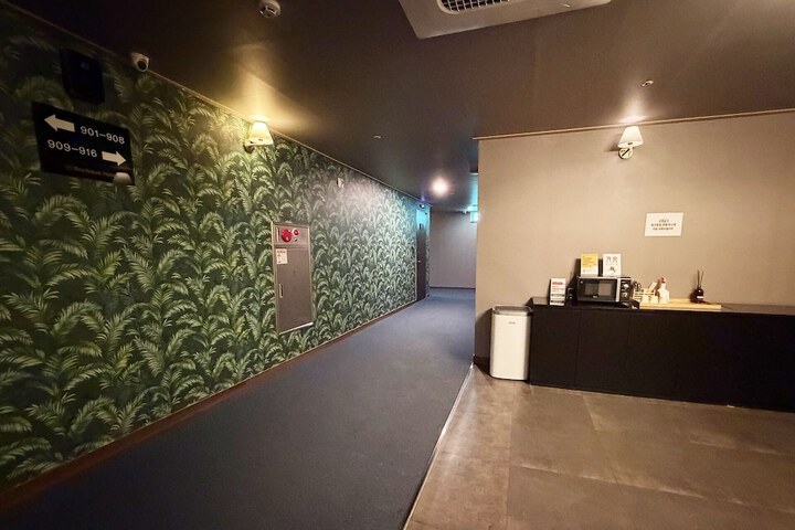 Ballroom/Hall 57 of 73