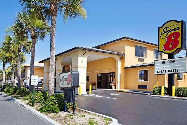 Hotel 6 of 7