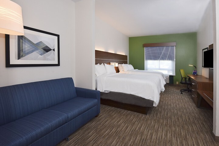 Room 9 of 38