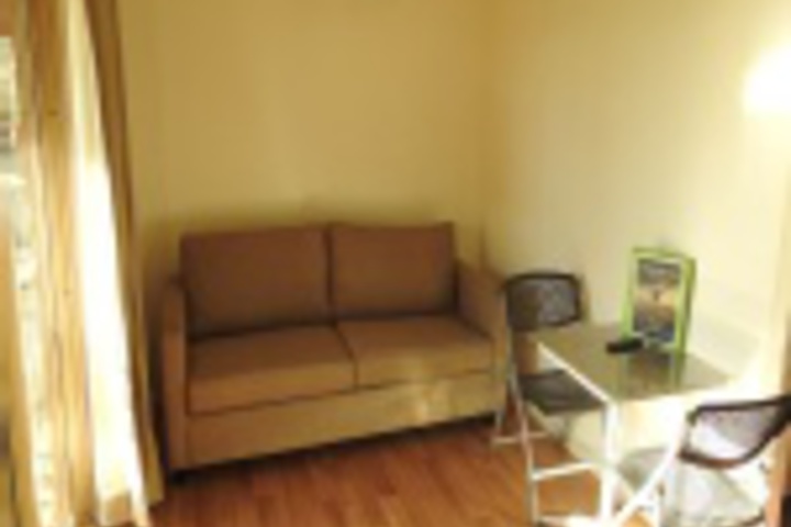 Room 360 of 372