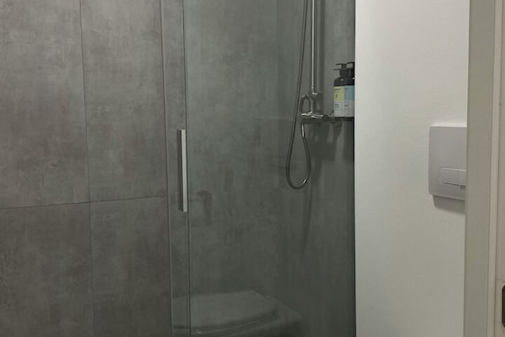 Room 10 of 71