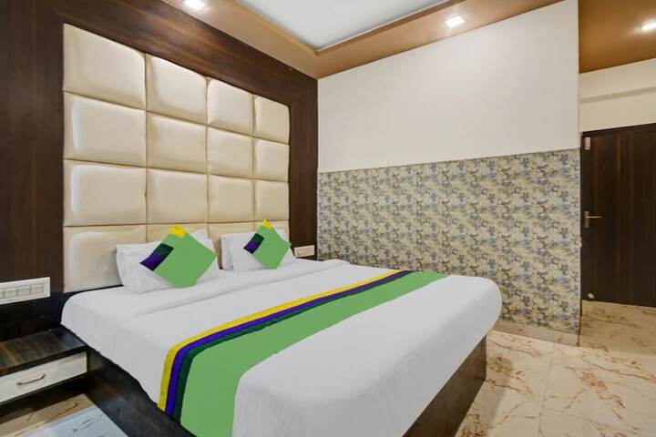 Room 12 of 60