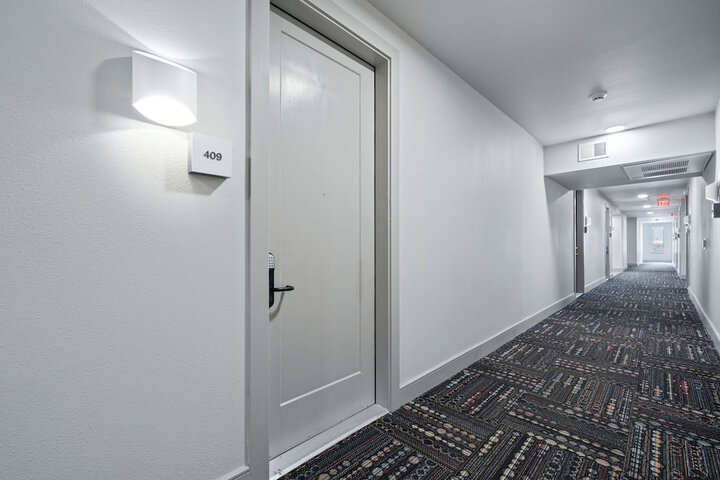 Ballroom/Hall 604 of 656