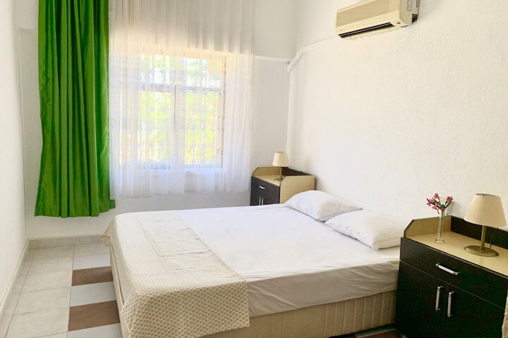 Room 7 of 16