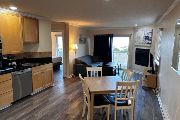 Room 27 of 114