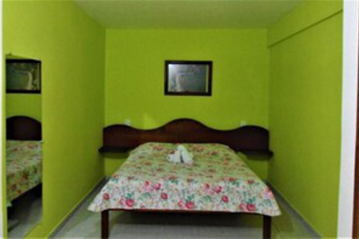 Room 27 of 38