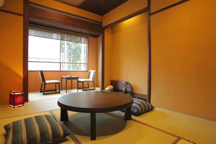 Room 9 of 52