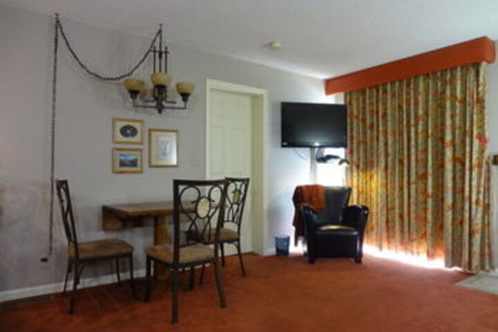 Room 93 of 105