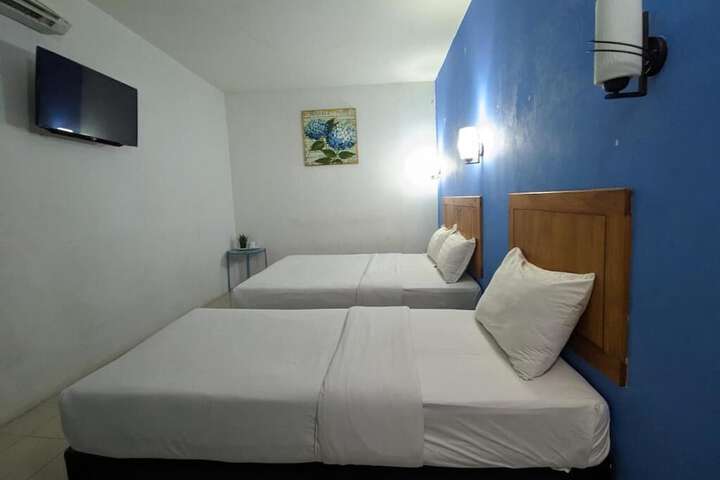 Room 4 of 19