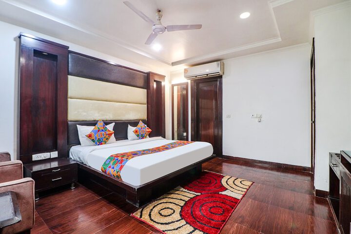 Room 15 of 26