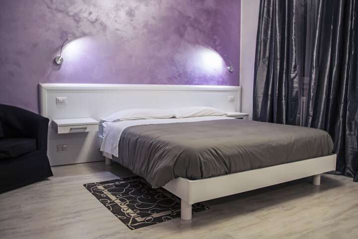 Room 19 of 30