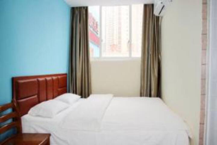Room 10 of 10