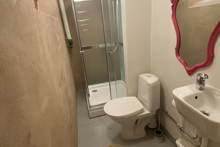 Room 18 of 30